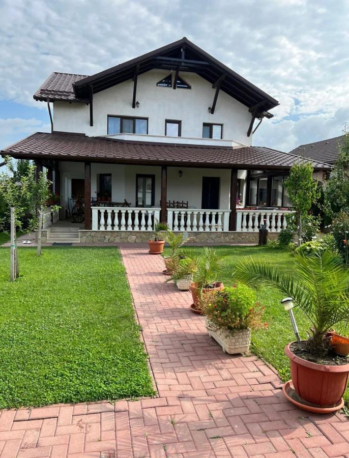 Apartament Crina Rîşnov Kültér fotó